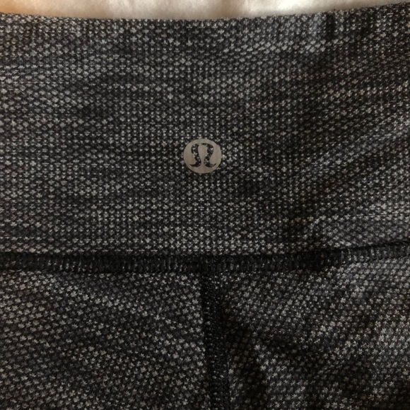 lululemon Wunder Under Luon 28” tight LR - Picture 5 of 6